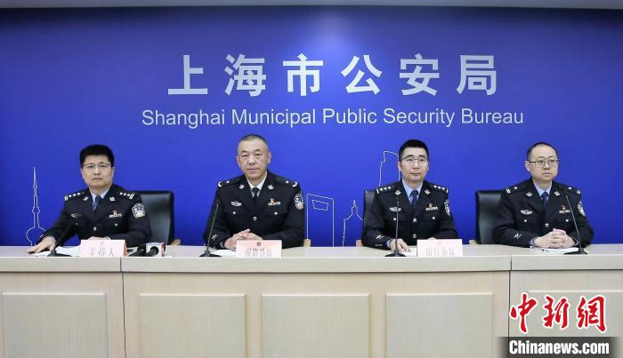 “九龙玉玺”“千里江山图”批量购？“古董局中局”诈骗逾千万元